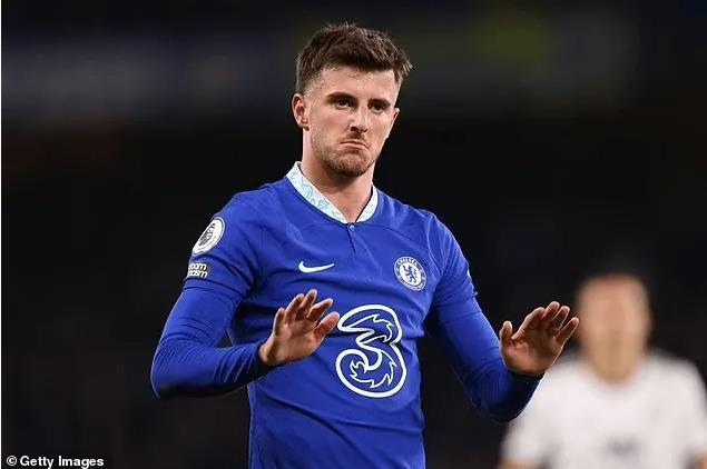  斯特林与切尔西续约五年，周薪降至二十万英镑  